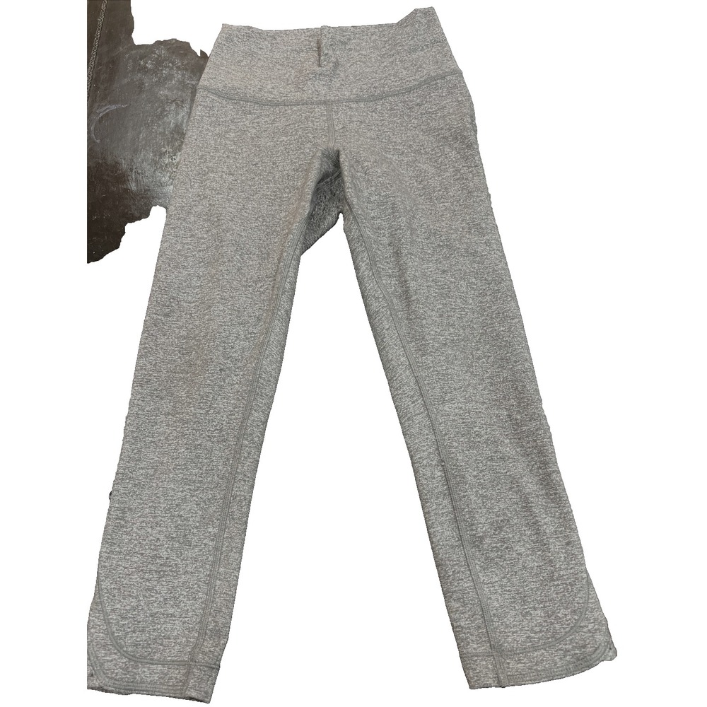 Lululemon Woman True Self Crop Activewear bottom Yoga pants Solid Grey Size 2/4?